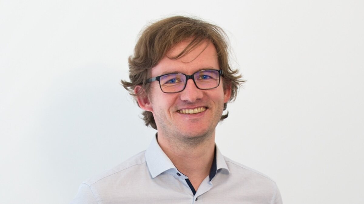 Dr. Mirco Kolarczik